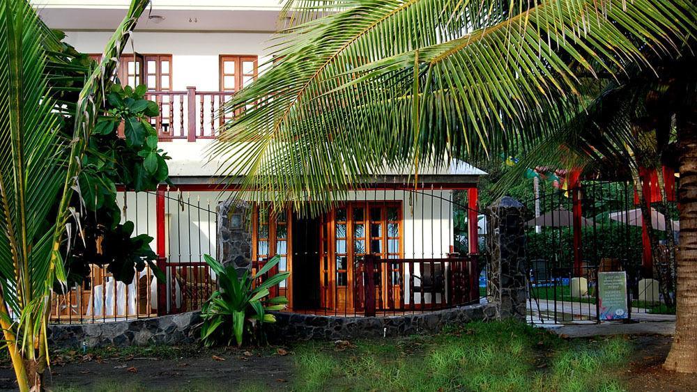 Hotel South Beach - Beachfront Jacó Екстериор снимка