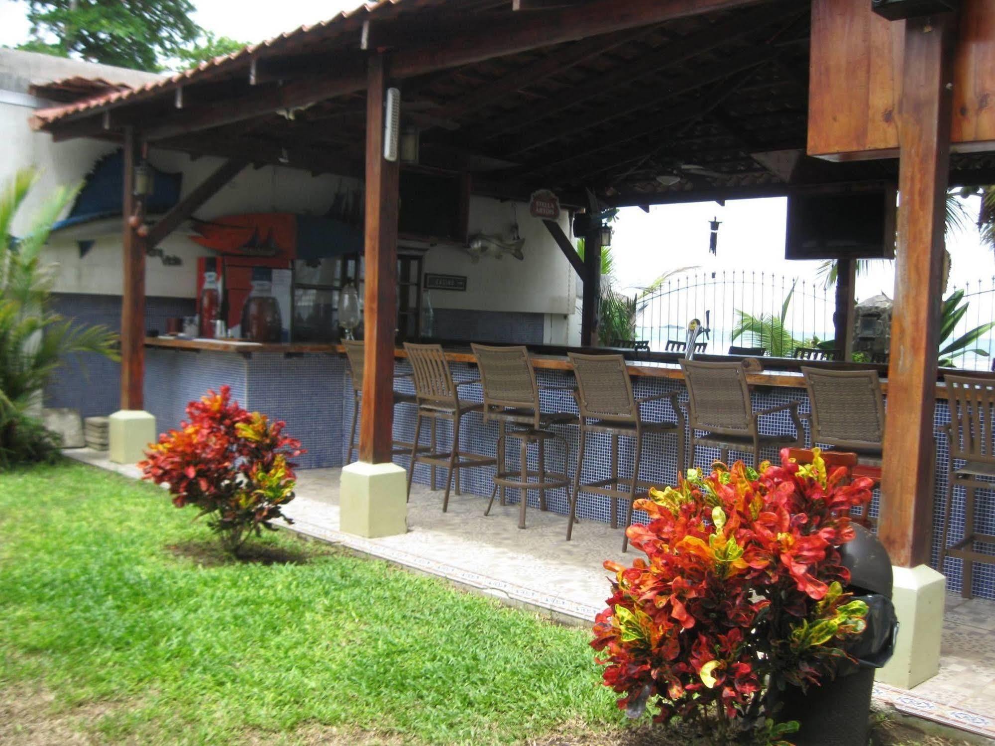 Hotel South Beach - Beachfront Jacó Екстериор снимка