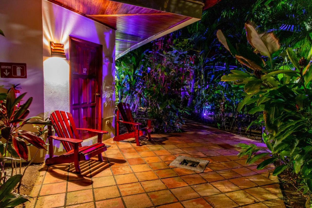 Hotel South Beach - Beachfront Jacó Екстериор снимка